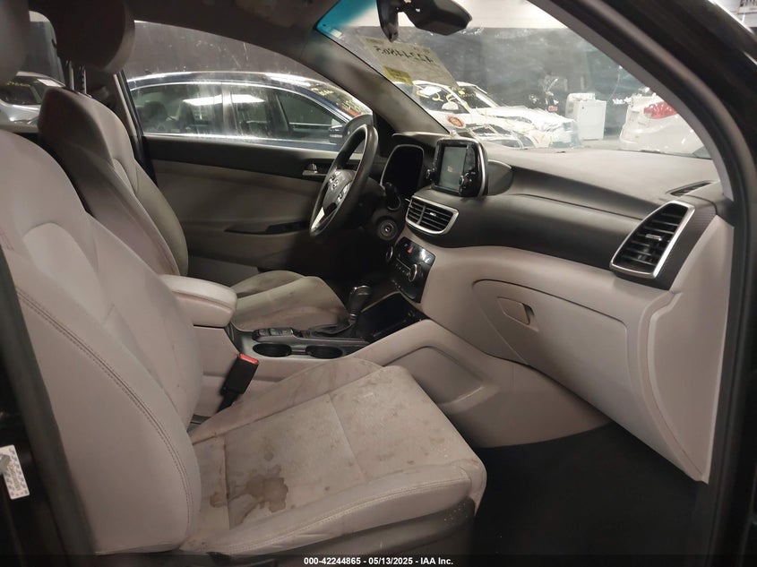 2019 HYUNDAI TUCSON SE - KM8J2CA45KU065869