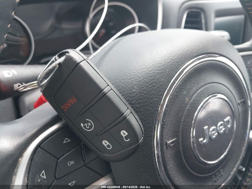 2018 Jeep Compass Latitude 4X4 VIN: 3C4NJDBB6JT349368 Lot: 42245548