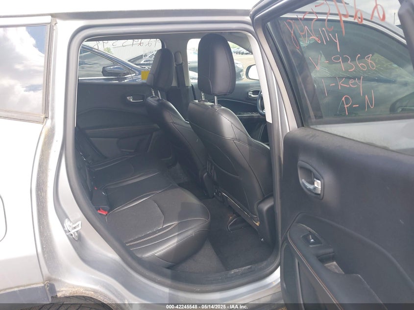 2018 Jeep Compass Latitude 4X4 VIN: 3C4NJDBB6JT349368 Lot: 42245548