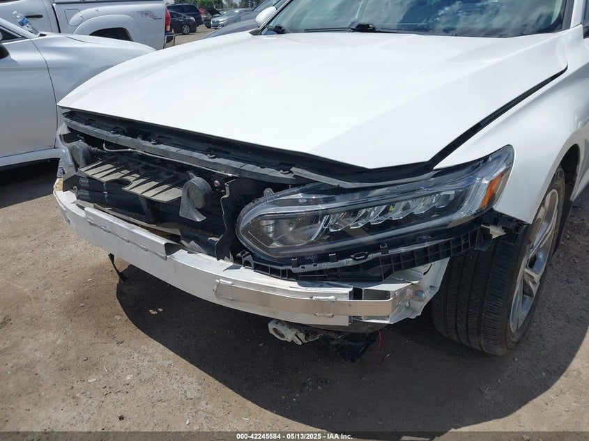 2018 HONDA ACCORD VIN: 1HGCV1F57JA030696