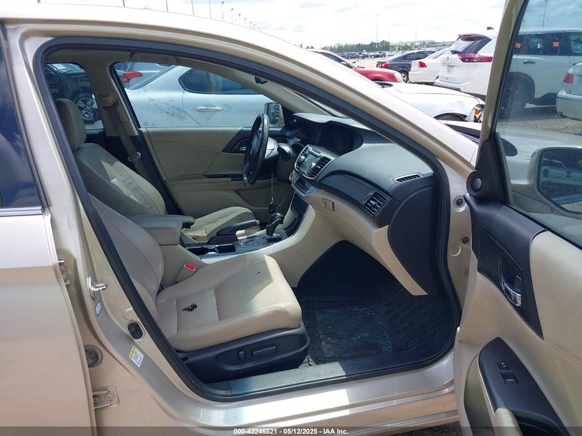 2013 HONDA ACCORD VIN: 1HGCR3F80DA025211