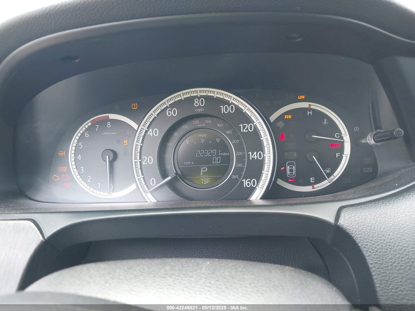 2013 HONDA ACCORD VIN: 1HGCR3F80DA025211