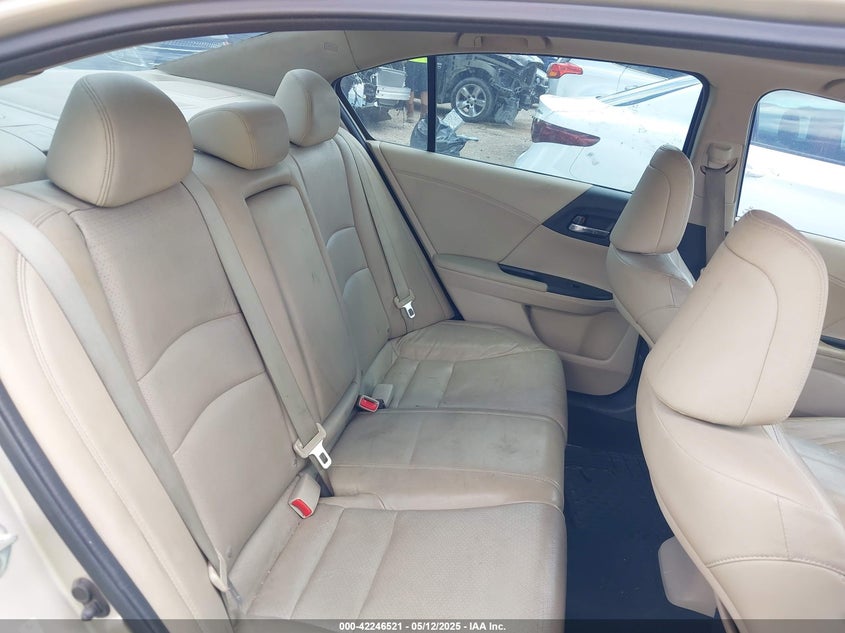 2013 HONDA ACCORD VIN: 1HGCR3F80DA025211
