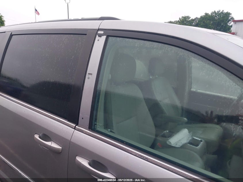 2015 CHRYSLER TOWN & COUNTRY VIN: 2C4RC1BG6FR695422