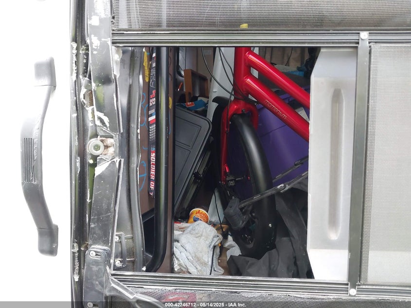 2017 Ford E-350 Cutaway VIN: 1FDWE3FS8HDC31038 Lot: 42246712