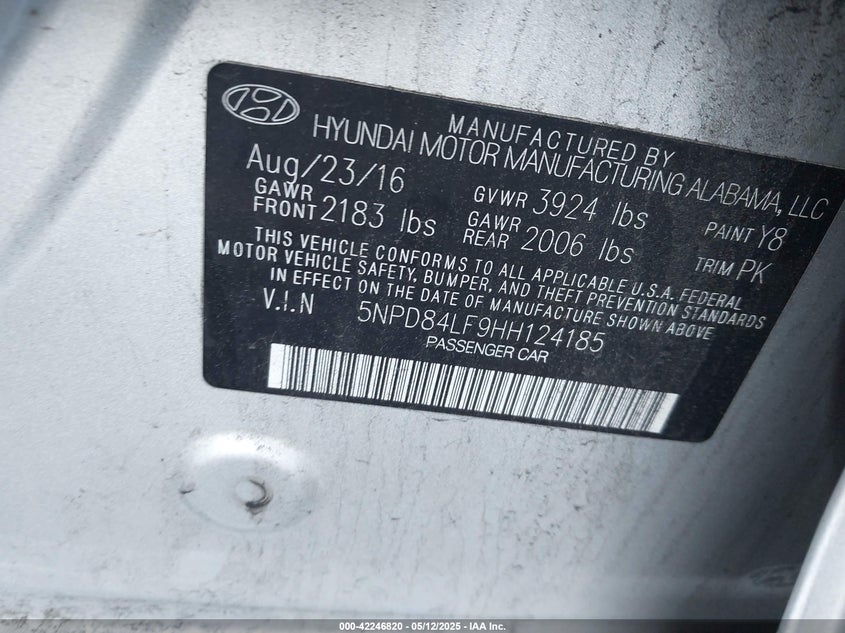 2017 HYUNDAI ELANTRA VIN: 5NPD84LF9HH124185