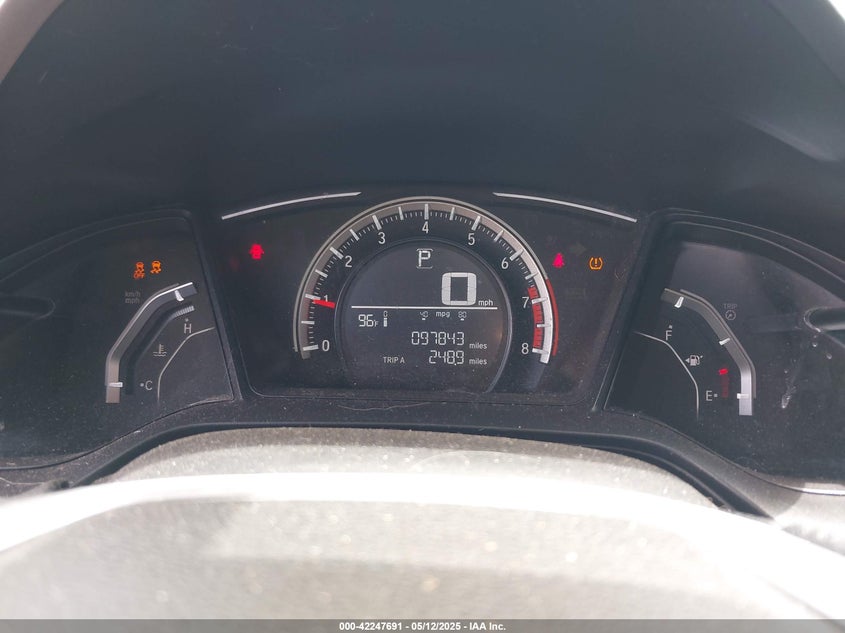 VIN 19XFC2F57JE006838 2018 HONDA CIVIC LX