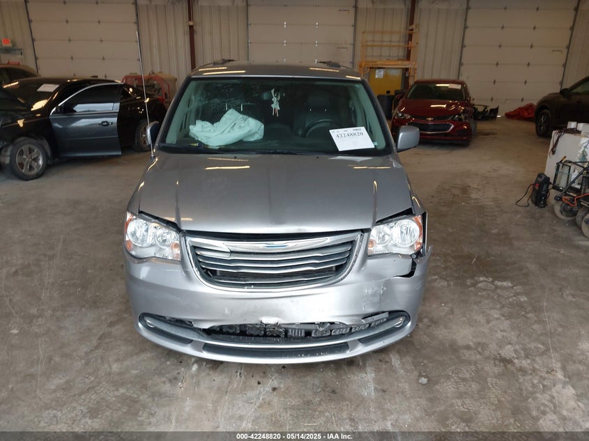 2016 CHRYSLER TOWN & COUNTRY VIN: 2C4RC1BG2GR111809