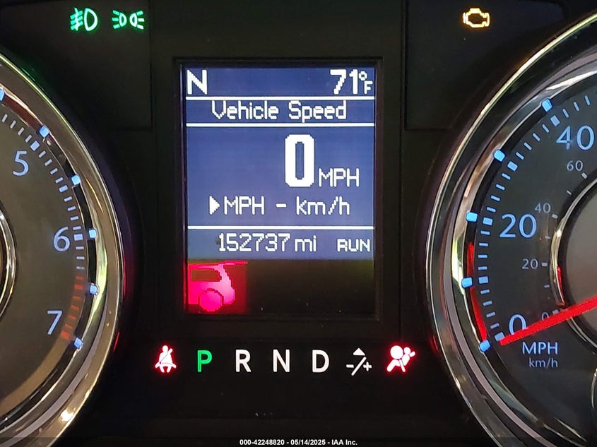 2016 CHRYSLER TOWN & COUNTRY VIN: 2C4RC1BG2GR111809