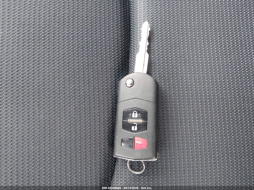 2011 MAZDA MAZDA3 VIN: JM1BL1U59B1377614