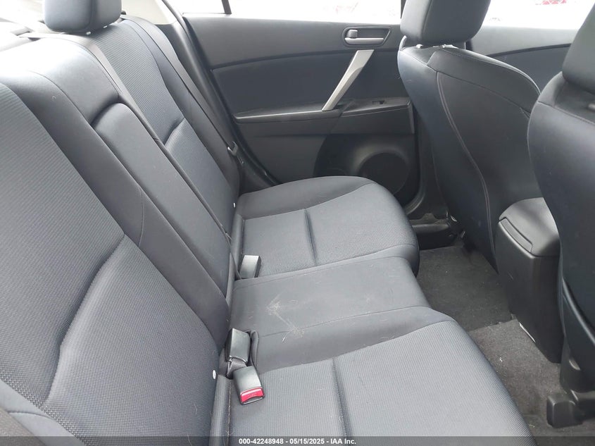 2011 MAZDA MAZDA3 VIN: JM1BL1U59B1377614