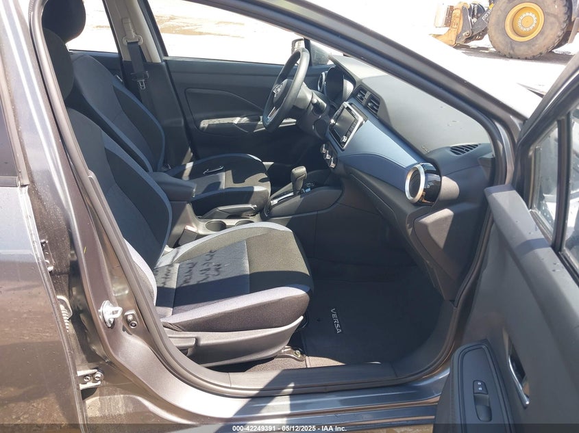 2025 NISSAN VERSA VIN: 3N1CN8EV2SL842414