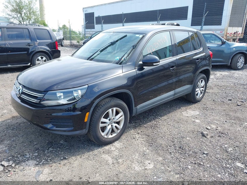 2013 VOLKSWAGEN TIGUAN VIN: WVGAV3AX0DW621305