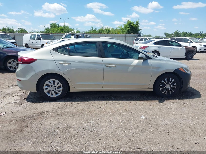 2017 HYUNDAI ELANTRA VIN: KMHD74LF2HU083807