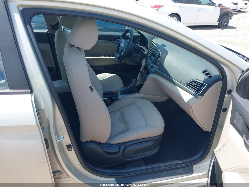 2017 HYUNDAI ELANTRA VIN: KMHD74LF2HU083807