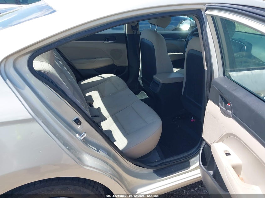 2017 HYUNDAI ELANTRA VIN: KMHD74LF2HU083807