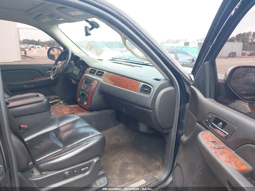 2007 CHEVROLET TAHOE VIN: 1GNFK13037R333599