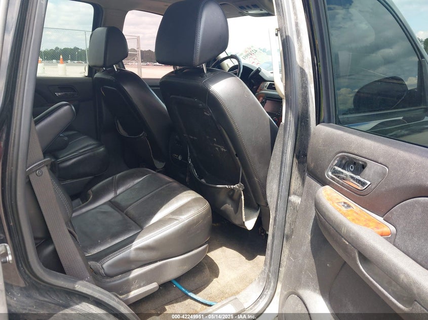 2007 CHEVROLET TAHOE VIN: 1GNFK13037R333599