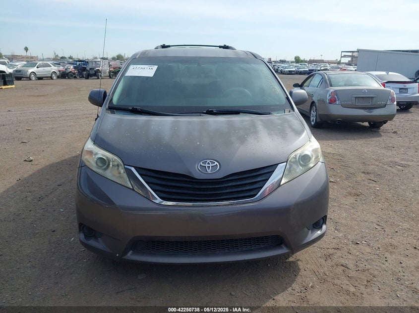 2011 TOYOTA SIENNA VIN: 5TDJK3DC4BS010857