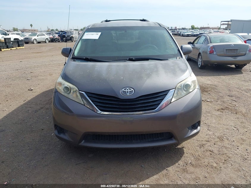 2011 TOYOTA SIENNA VIN: 5TDJK3DC4BS010857