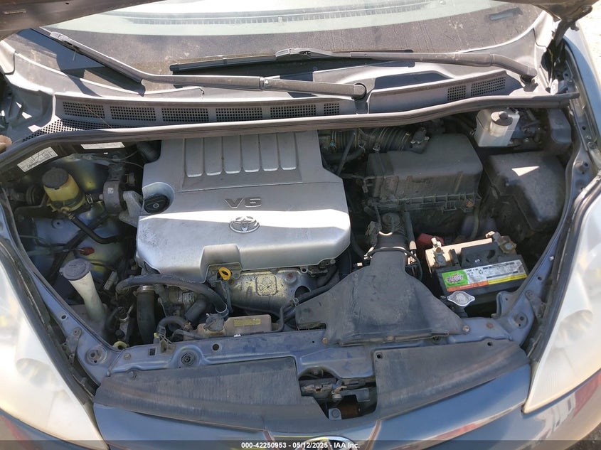 2010 TOYOTA SIENNA VIN: 5TDYK4CCXAS297934