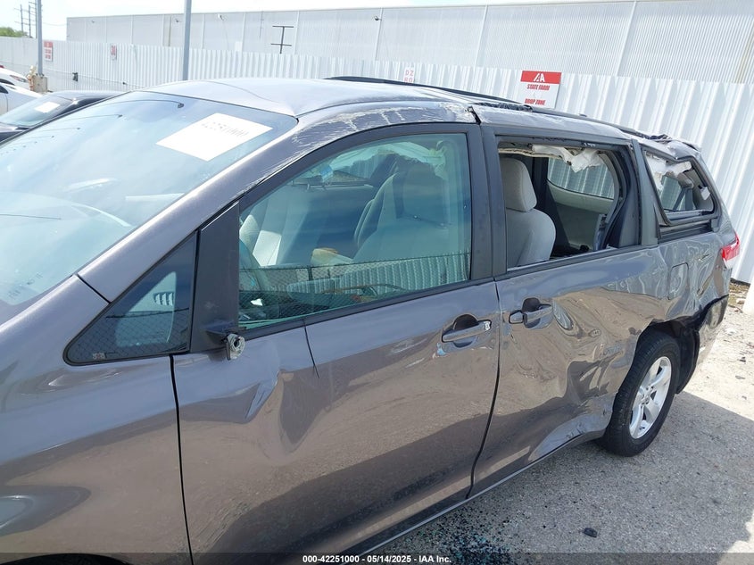 2011 TOYOTA SIENNA VIN: 5TDKK3DC1BS066047