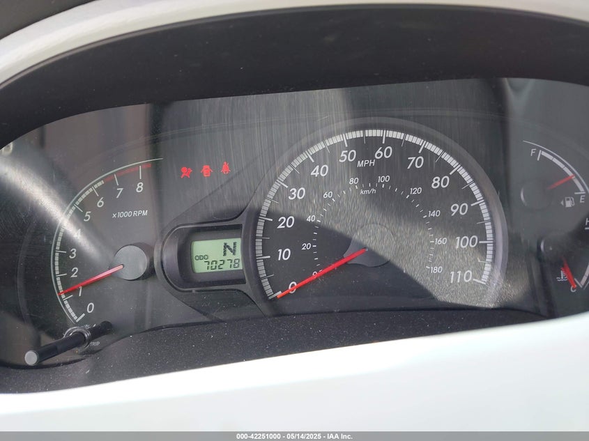 2011 TOYOTA SIENNA VIN: 5TDKK3DC1BS066047