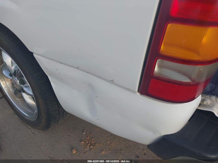 2002 Chevrolet Silverado 1500 VIN: 1GCEC14W02Z109106 Lot: 42251365