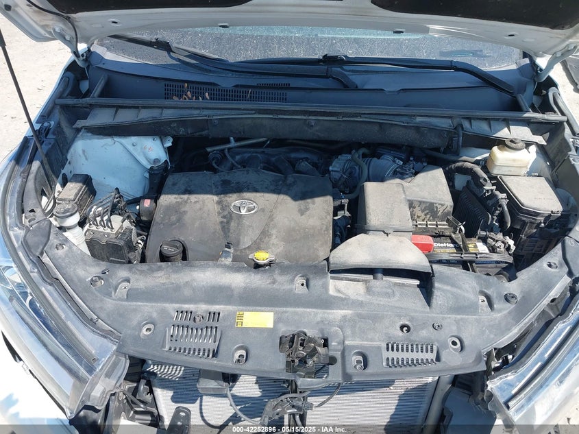 2017 TOYOTA HIGHLANDER SE - 5TDJZRFH1HS515030