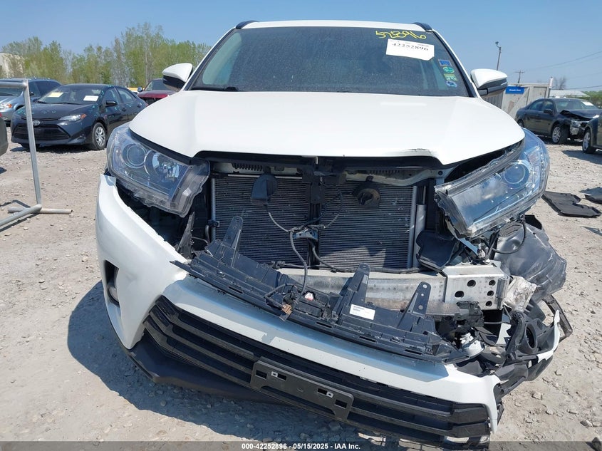 2017 TOYOTA HIGHLANDER SE - 5TDJZRFH1HS515030