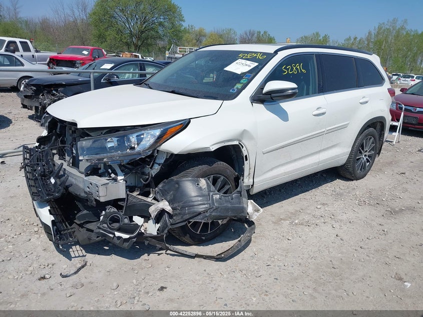 2017 TOYOTA HIGHLANDER SE - 5TDJZRFH1HS515030