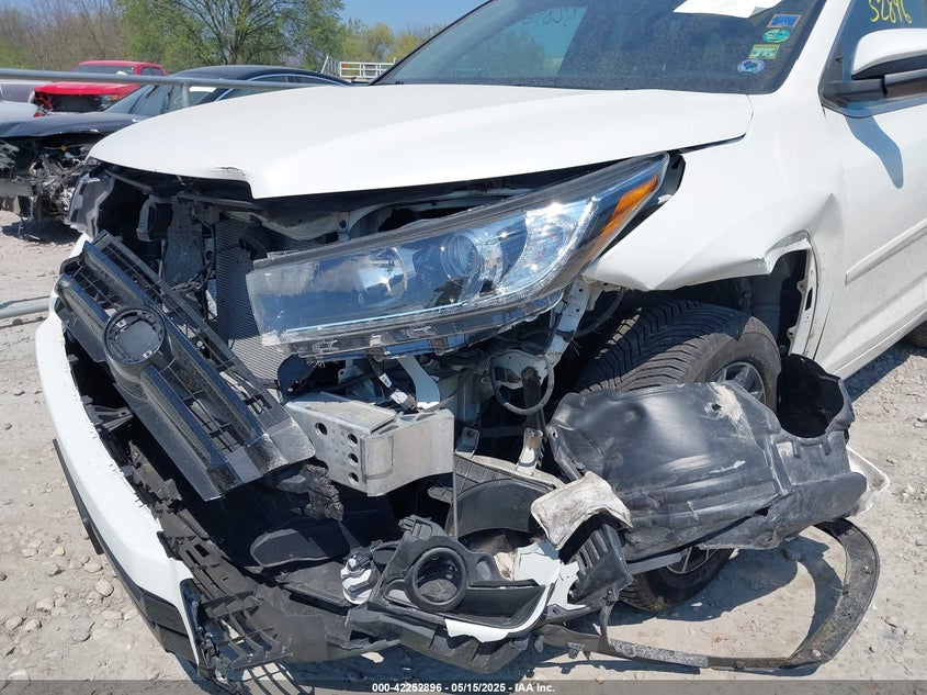 2017 TOYOTA HIGHLANDER SE - 5TDJZRFH1HS515030