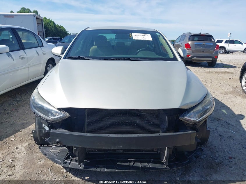 2017 HYUNDAI ELANTRA SE - KMHD74LF3HU390239