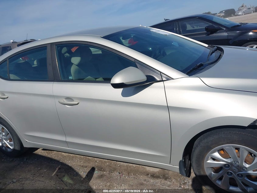 2017 HYUNDAI ELANTRA SE - KMHD74LF3HU390239