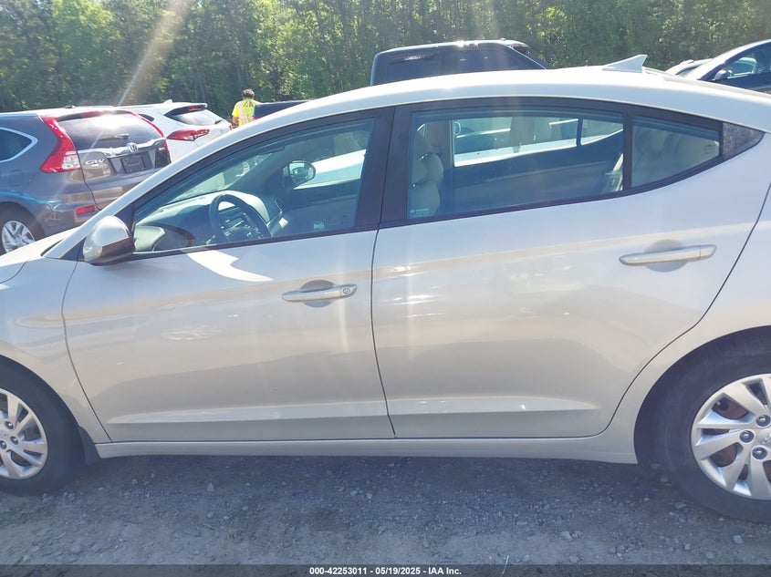 2017 HYUNDAI ELANTRA SE - KMHD74LF3HU390239