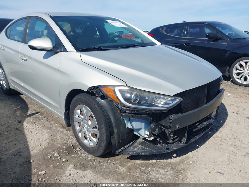 2017 HYUNDAI ELANTRA SE - KMHD74LF3HU390239
