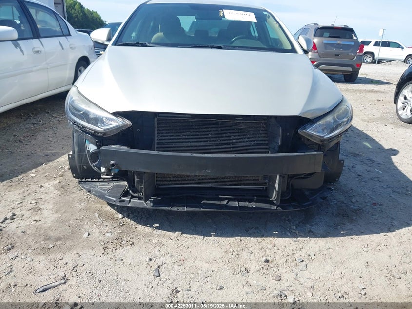 2017 HYUNDAI ELANTRA SE - KMHD74LF3HU390239