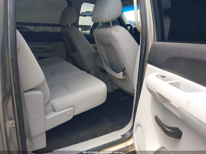 2008 CHEVROLET SILVERADO 2500HD VIN: 1GCHK236X8F106036