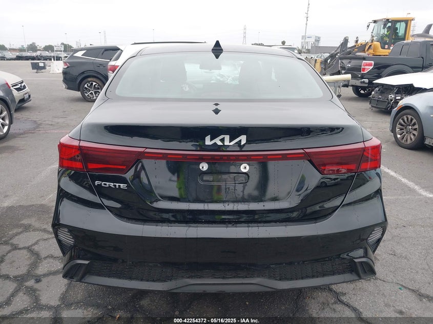 2023 KIA FORTE VIN: 3KPF24AD5PE584927