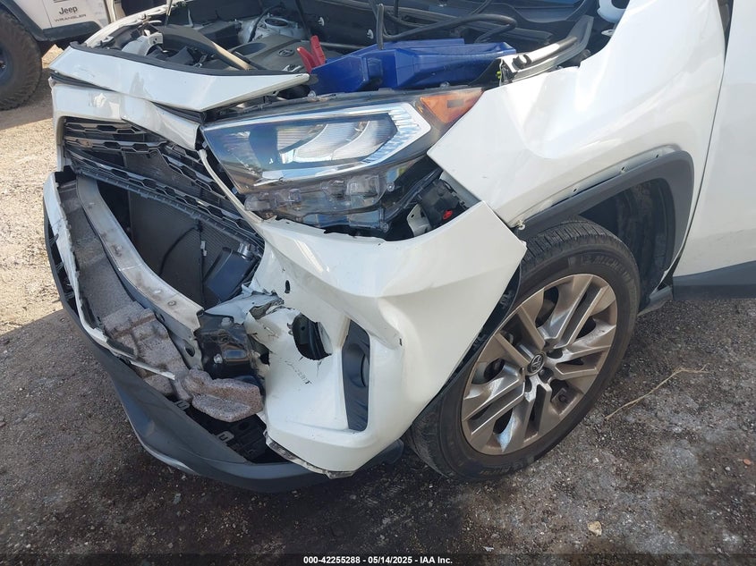 2019 TOYOTA RAV4 VIN: 2T3Y1RFV7KW017853