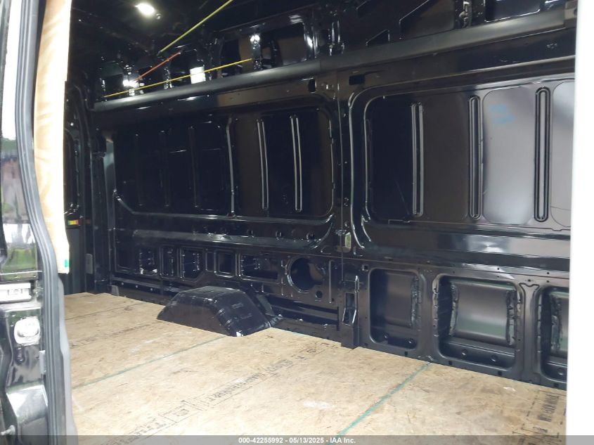 2022 Ford Transit-350 - 1FTBF4UG4NKA60882