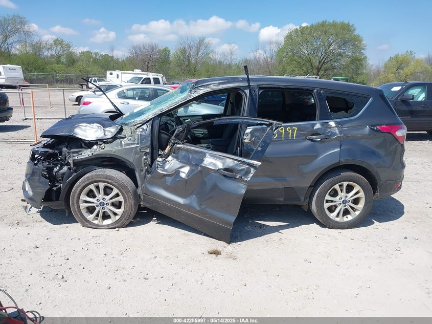 2017 FORD ESCAPE VIN: 1FMCU9G93HUC88980