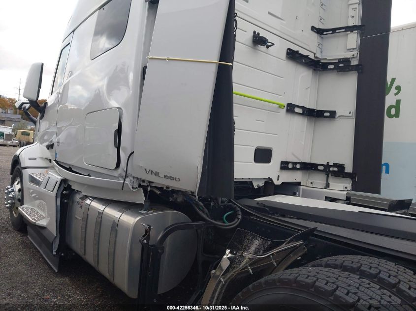 2025 Volvo New Vnl VIN: 4V4BC9EH8SN664365 Lot: 42256346