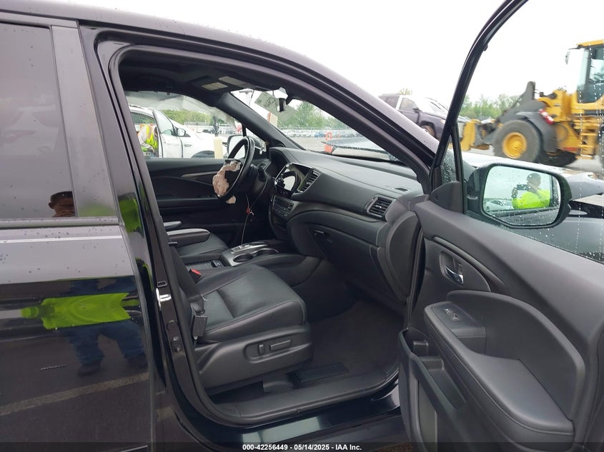 2021 HONDA PASSPORT VIN: 5FNYF8H58MB013506