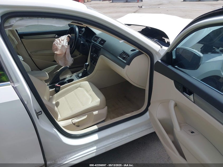 2014 VOLKSWAGEN PASSAT VIN: 1VWBN7A33EC066296