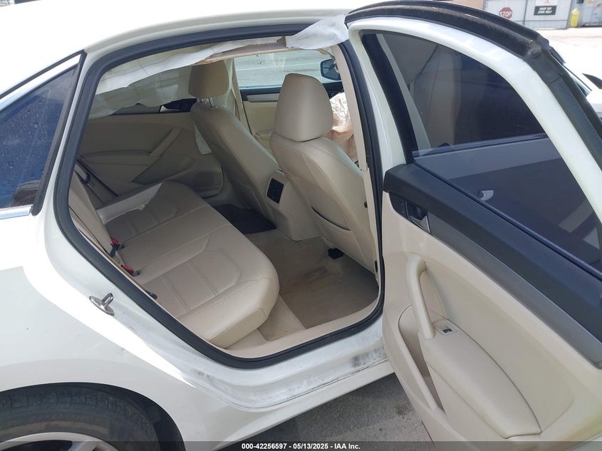 2014 VOLKSWAGEN PASSAT VIN: 1VWBN7A33EC066296