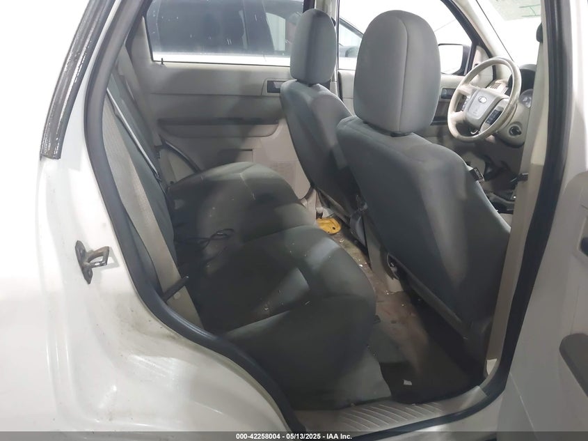 2009 FORD ESCAPE VIN: 1FMCU02729KA08349