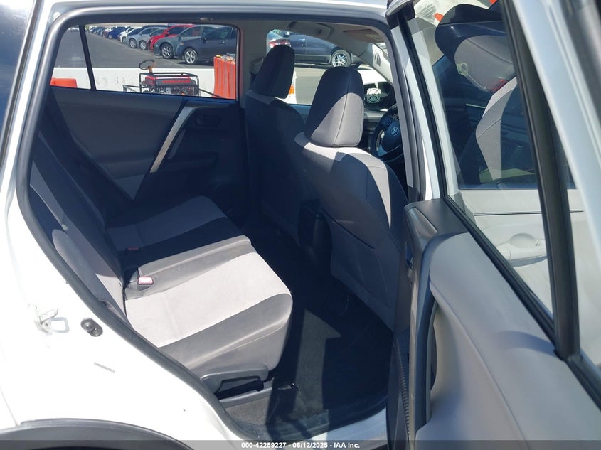 2013 TOYOTA RAV4 LE - JTMZFREV9DD011589