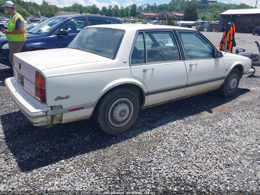 1G3HN54C2JW358110 1988 OLDSMOBILE 88 photo no. 4