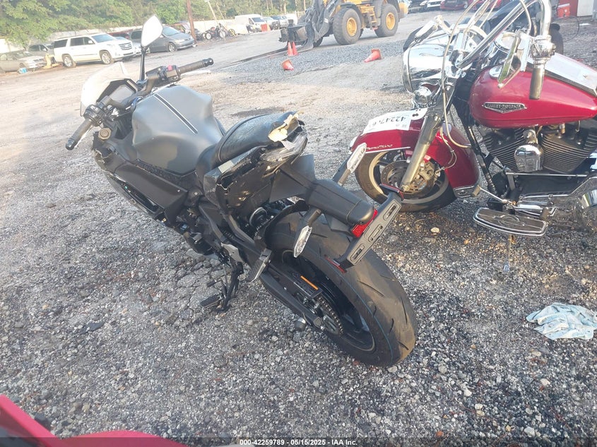 2024 KAWASAKI EX650 R - ML5EXER11RDAD5039